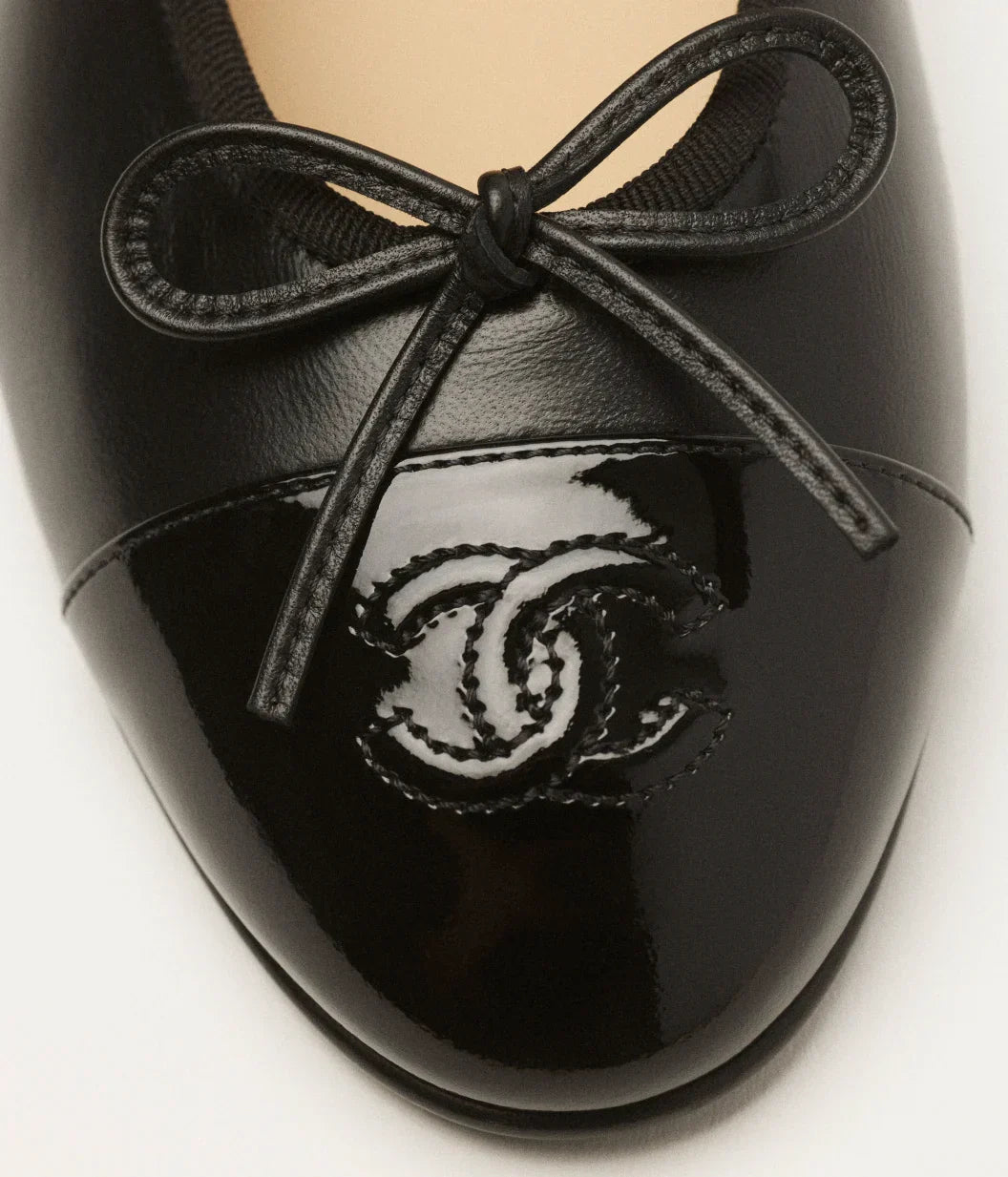 CHANEL Lambskin and Patent Calfskin Cap Toe CC Ballerina black| Women's