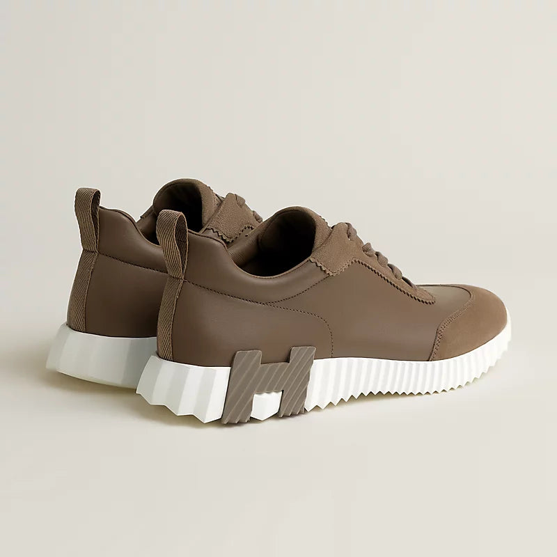 Bouncing sneaker étoupe