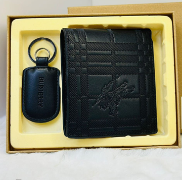Burberry bifold Gift